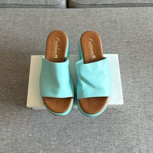 L’INTERVALLE Platform Sandals